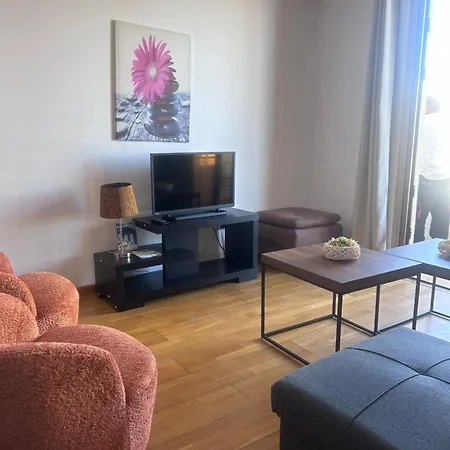 Ithaki Phinikoudes No. 106 Apartament