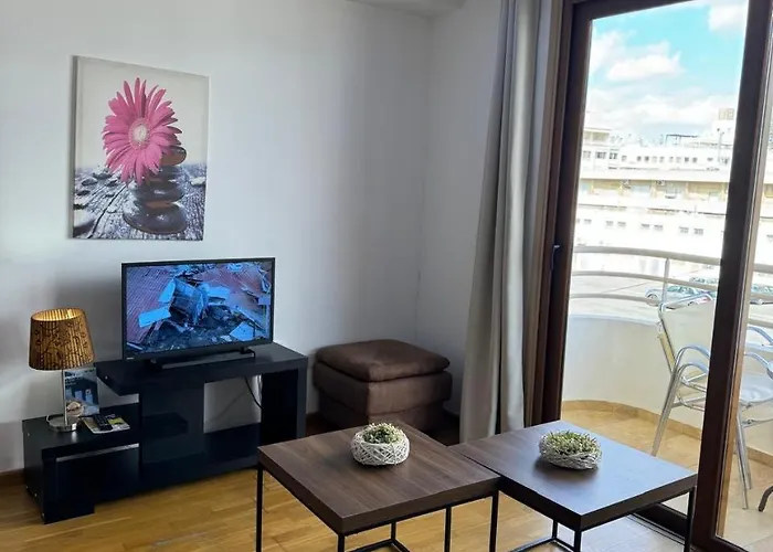 Ithaki Phinikoudes No. 106 * Larnaca